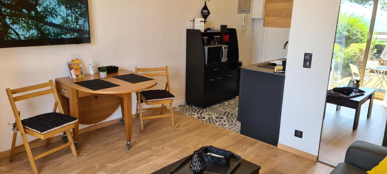 Studio De La Plage - Mer, Terrasse Et Garage Cagnes-sur-Mer Exteriér fotografie